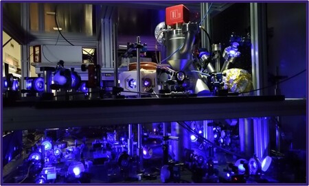 3.	Phase noise in microwave and optical oscillators